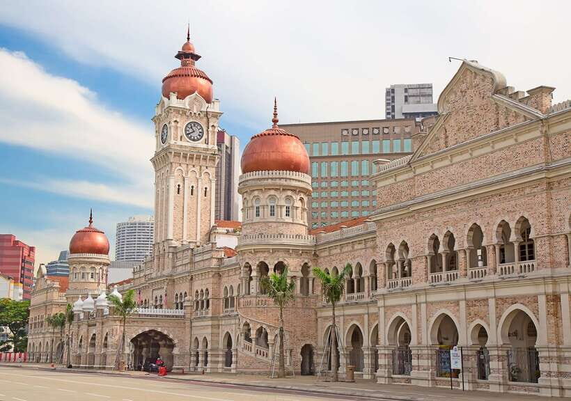 Half-Day Kuala Lumpur Exploration Tour - Masjid Negara: dress code reality check plus the dome-and-courtyard details