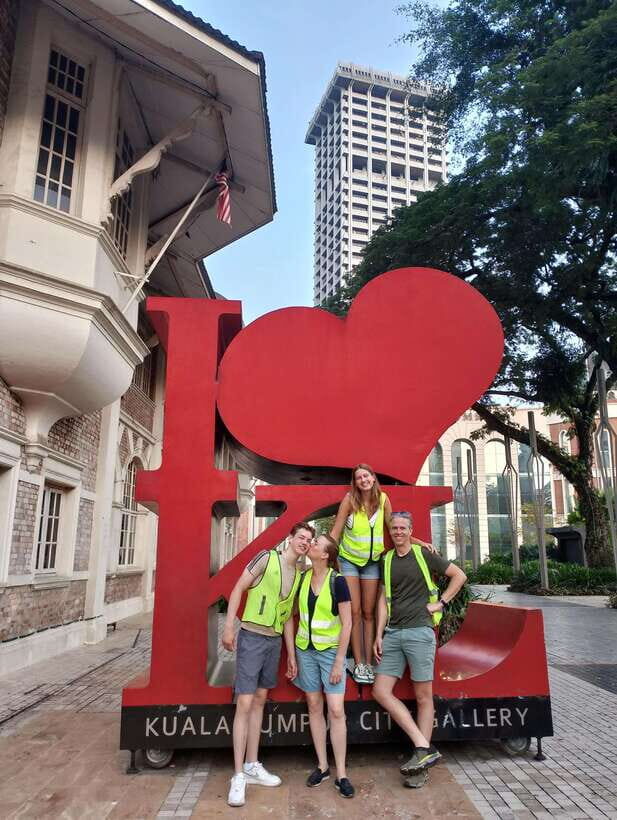 Hidden Kuala Lumpur: 4-Hour Bike Tour - The Food Tour Side: Indian Breakfast, Tropical Fruit, and Market Snacks