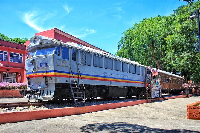 Historical Malacca Day Tour from Kuala Lumpur (Private Tour) - A Famosa Fort: Portuguese power, then shifting control