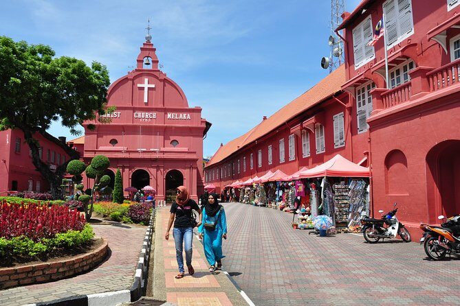 Historical Melaka Day Tour - A Famosa Fort and St. Paul’s Hill: two forts worth your legs