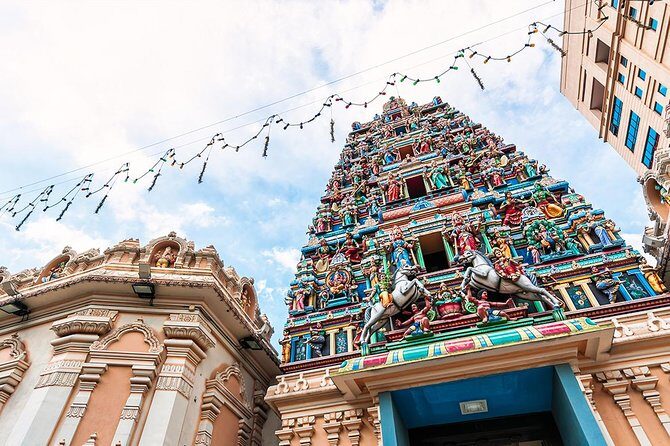 Immerse Yourself in Kuala Lumpur Heritage on a Night Tour - Thean Hou Temple timing: a photo stop with a closing time reality