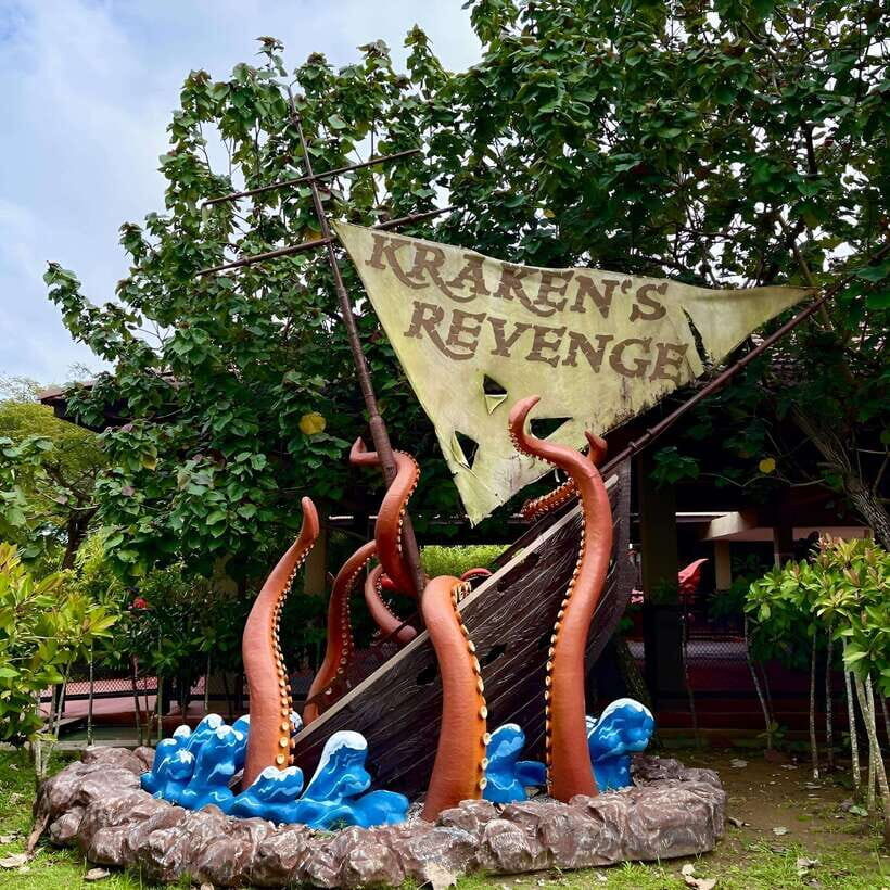 Johor: Adventure Waterpark Desaru Coast Entry Ticket - Facilities that make a soaked day easier