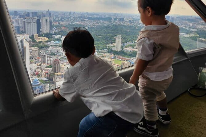 KL Tower Atmosphere 360 Revolving Dinning Experience - The view game: window seats, rotation angles, and night photos that don’t require effort