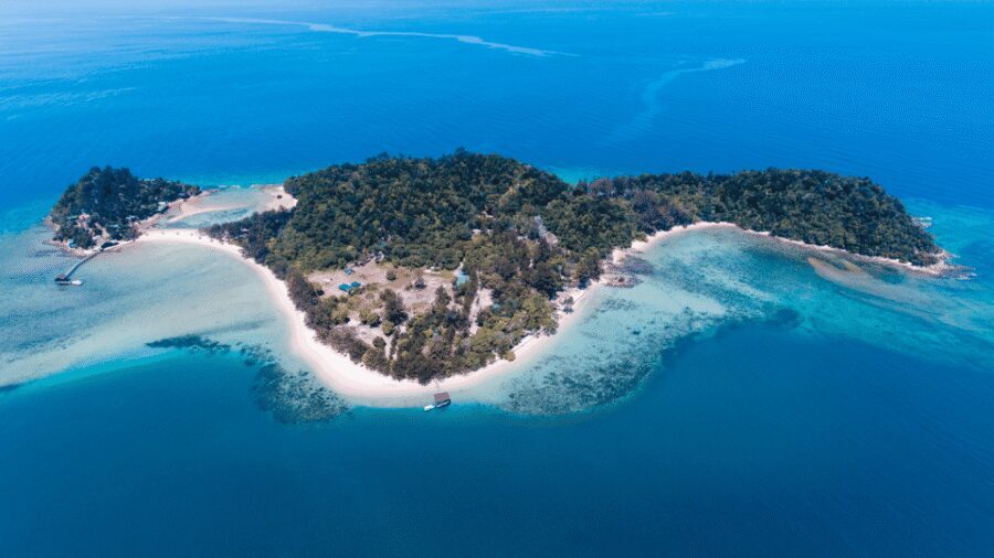 Kota Kinabalu : Snorkeling at Ara Dinawan Private Island - Who should book this and who should skip it?