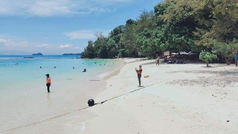 Kota Kinabalu: Twin Island Day Trip Tour ( Sapi & Manukan ) - Speedboat Across the South China Sea: quick, fun, and a little splashy