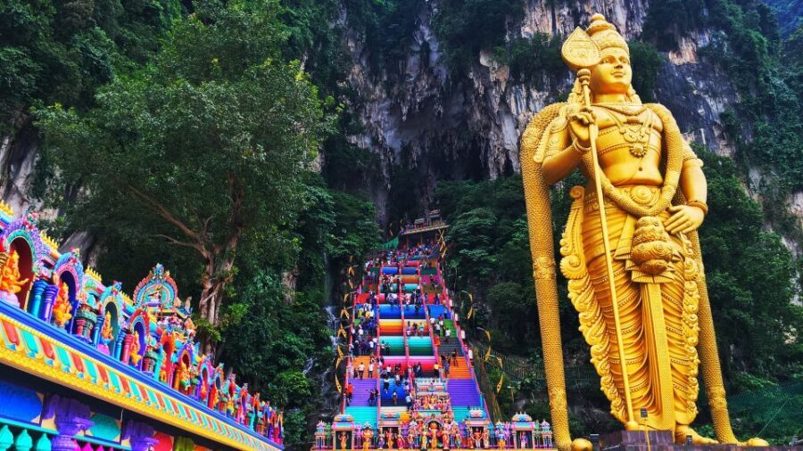 Kuala Lumpur 4-Hour Religious Harmony Tour - Thean Hou Temple: Goddess of Heaven views from a hilltop setting