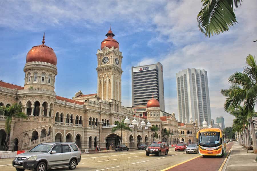 Kuala Lumpur: 4-Hour Tour & KL Towers Visit [Private] - National Museum and Lake Gardens: history between the must-sees