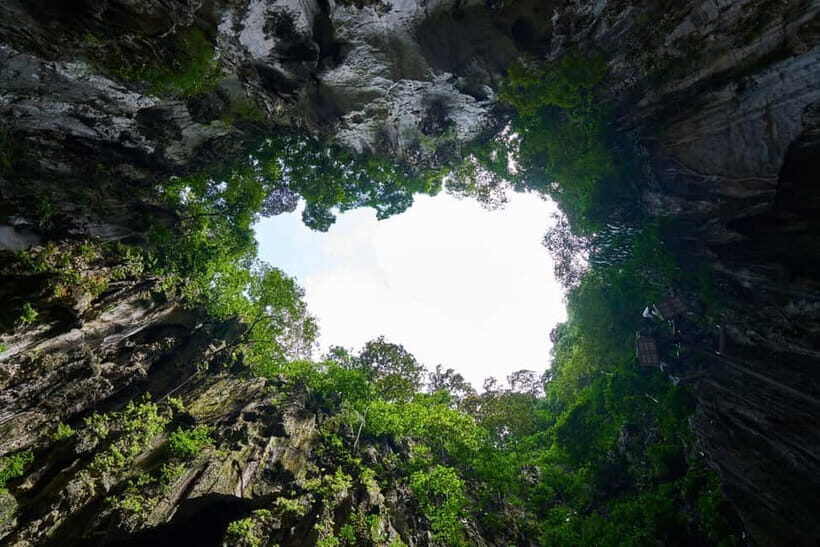 Kuala Lumpur Adventure:Kanching Falls, Ramayana & Batu Caves - Kanching Falls: a multi-tier hike with pool time if conditions allow