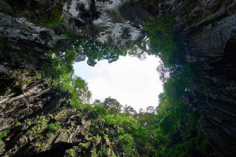 Kuala Lumpur Adventure:Kanching Falls, Ramayana & Batu Caves - Driver experience: why this tour can feel great or frustrating