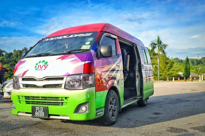Kuala Lumpur Airport Arrival Transfer to Kuala Lumpur City - Finding Your Driver Fast: The IVY Sign Setup at KL Airport