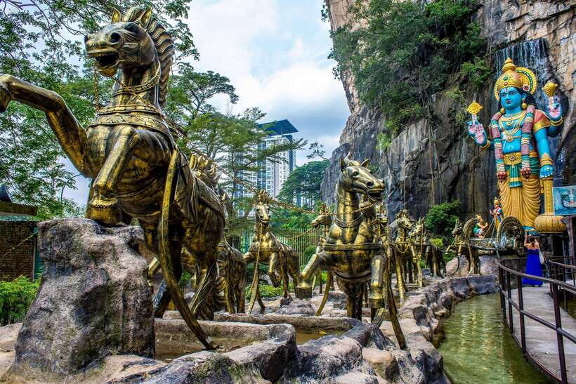 Kuala Lumpur : Batu Caves Private Tour - Who Should Book This Tour, and Who Should Reconsider