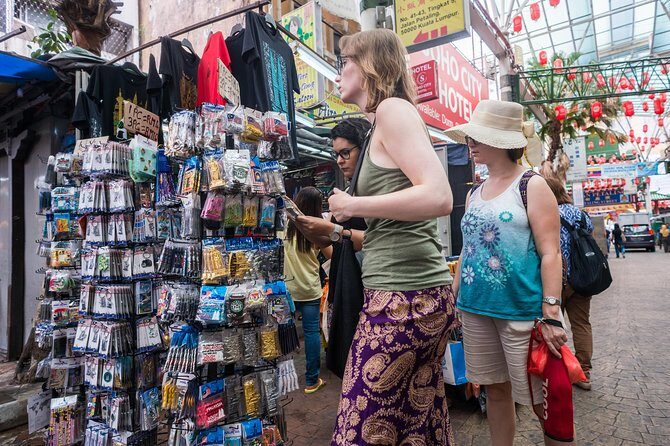 Kuala Lumpur Chinatown Evening Walking Tour with Dinner - Masjid Jamek Visit: Dress Code, Prayer Space, and Volunteer Help