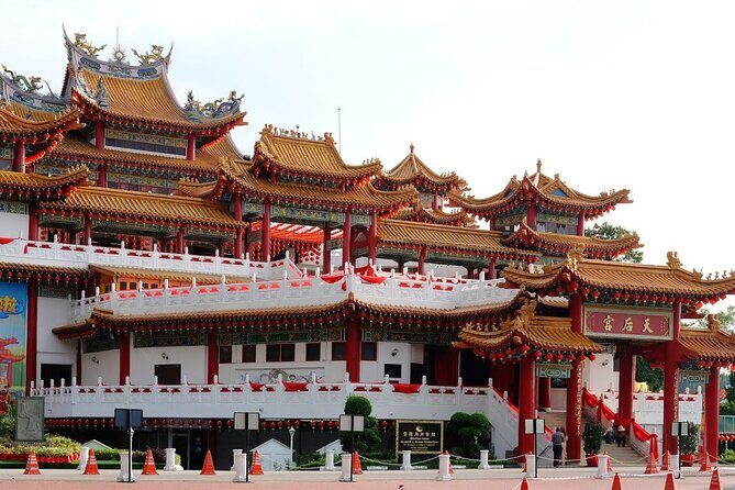 Kuala Lumpur City & Batu Caves Temple Private Tour - Petaling Street Market and Central Market: where your stomach gets a vote