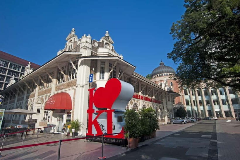 Kuala Lumpur: City Highlights, Batu Caves, and Malacca Tour - How the private 12-hour plan flows without chaos