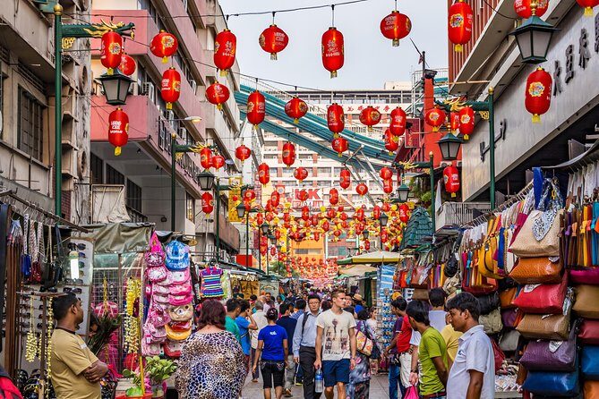 Kuala Lumpur City Highlights Group Tour - National Monument: a short stop with big meaning