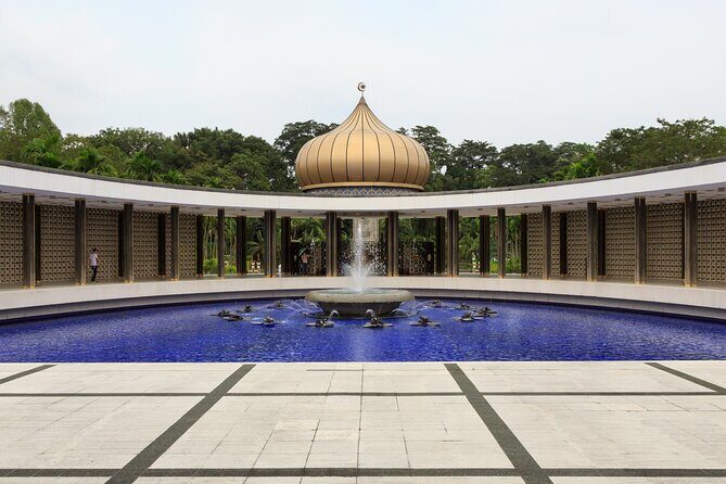 Kuala Lumpur City Tour Full Day 8 hours - Batu Caves: free admission and big cultural payoff