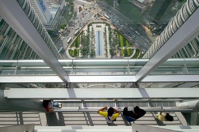 Kuala Lumpur City Tour with Petronas Twin Towers Entrance - Central Market and Beryl’s Chocolate Kingdom: souvenirs plus a sweet break