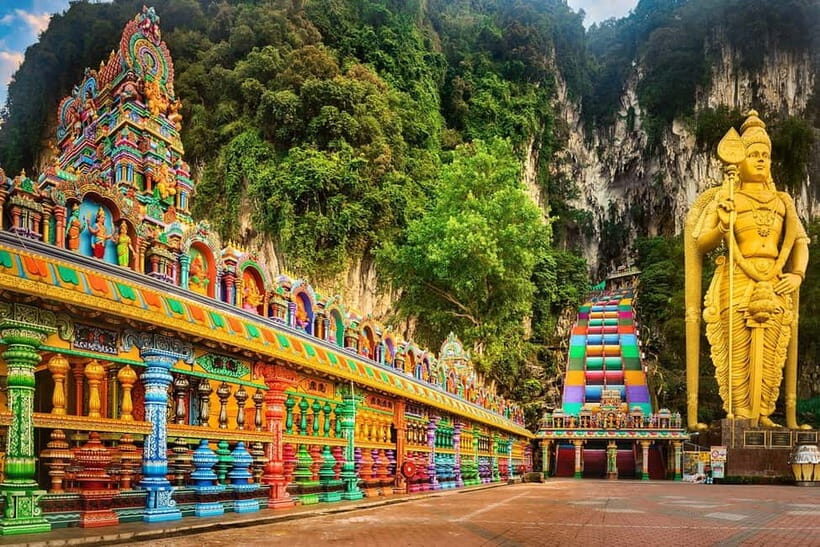 Kuala Lumpur Country and Batu Caves Tour - Marketplace Time: Souvenirs From Craft Stops and Cave Area