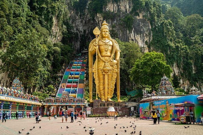 Kuala Lumpur Cultural and Heritage Tour - Thean Hou Temple: ornate facade, six tiers, and Hainanese roots