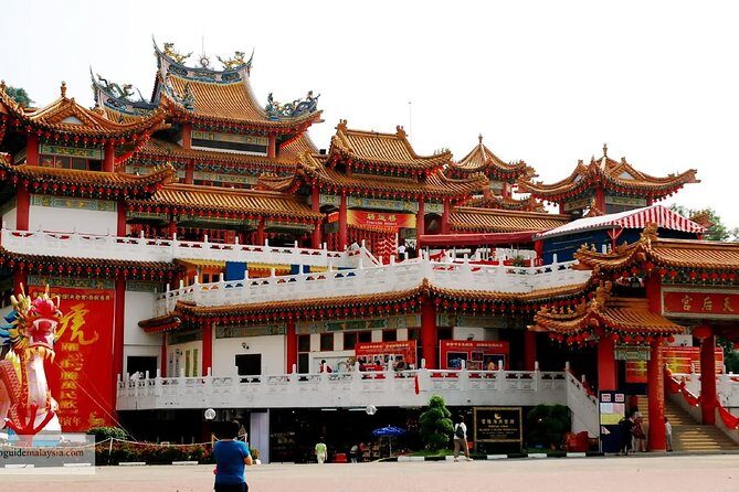 Kuala Lumpur Customizable Private Tour Including Driver - Transportation details: cars, capacity, and keeping the day comfortable