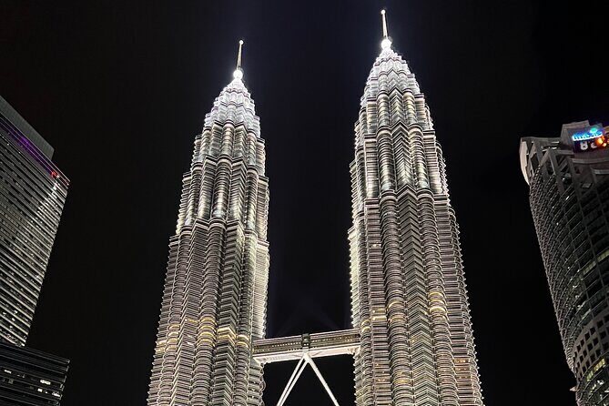 Kuala Lumpur Customizable Tour - Nature breaks: Perdana Botanical Garden, Dataran Merdeka, and River of Life