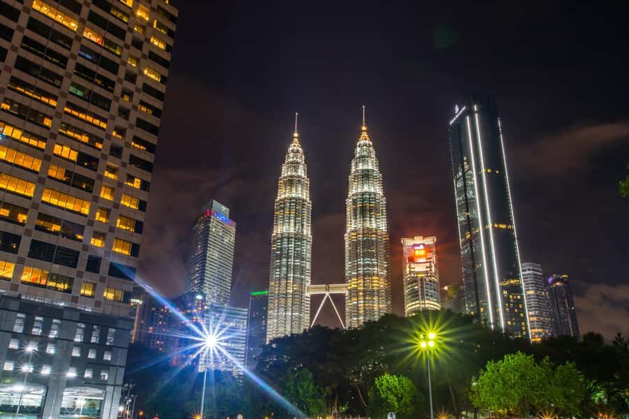 Kuala Lumpur: Evening Tour with Kuala Lumpur Tower Tickets - Central Market: Where Souvenirs Feel Simple and Affordable