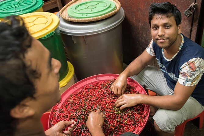 Kuala Lumpur Food Tour Through Chow Kit - Chow Kit at 3:30pm: meeting point, walking pace, and what to expect