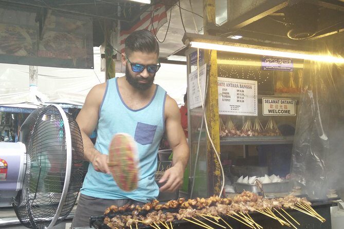 Kuala Lumpur Food Tour Through Chow Kit - Tastings at 3+ outlets: how you get 10+ varieties without feeling rushed