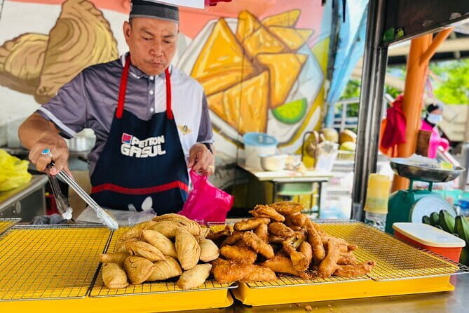 Kuala Lumpur Food Tour with 12+ Authentic Dishes & Local Secrets - Key Highlights at a Glance