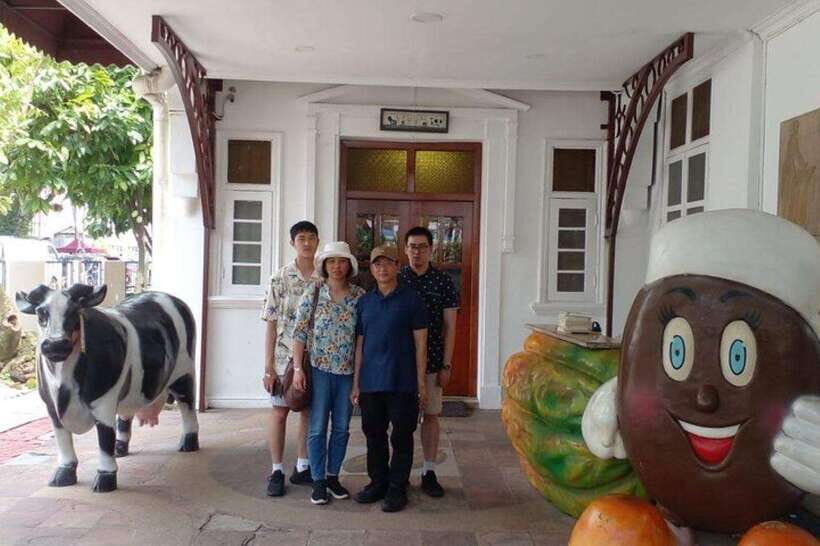Kuala Lumpur: Full-Day Private City Highlights Tour - River of Life and the National Mosque: KL’s modern edges and spiritual center
