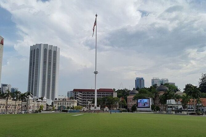 Kuala Lumpur Full Day Private Tour with 24 spots Of Wonders - Batu Caves: the one stop you plan your day around