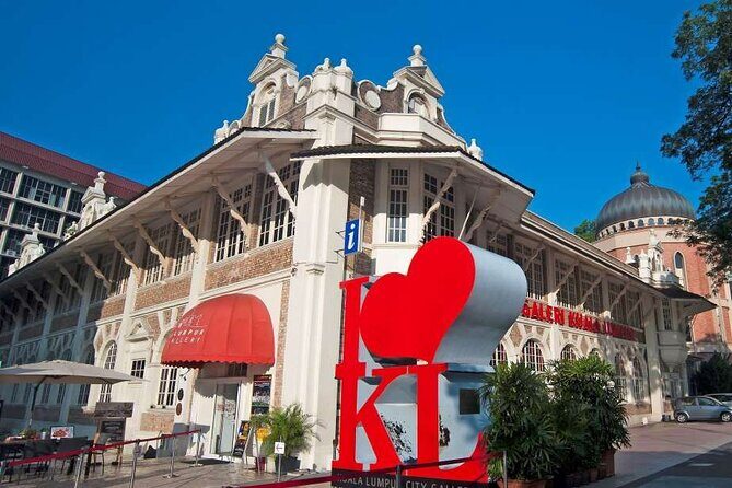 Kuala Lumpur Full Day Private Tour with 24 spots Of Wonders - Petronas Twin Towers: skyline payoff with optional ticket time