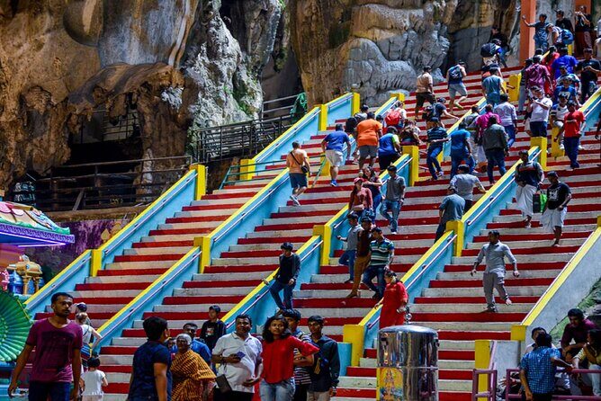 Kuala Lumpur Full-Day Tour with 2-Way Airport / Port Transfers - Lake Gardens (Taman Botani Perdana) and the National Monument Stop