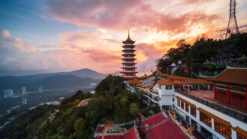 Kuala Lumpur: Genting Highlands Tour with Awana Cable Car - Key things that make this tour worth your time