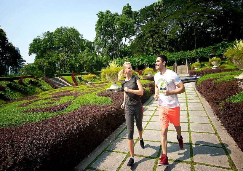 Kuala Lumpur: Half Day Group City Highlights Tour - Petronas Twin Towers: the photo stop that needs smart positioning