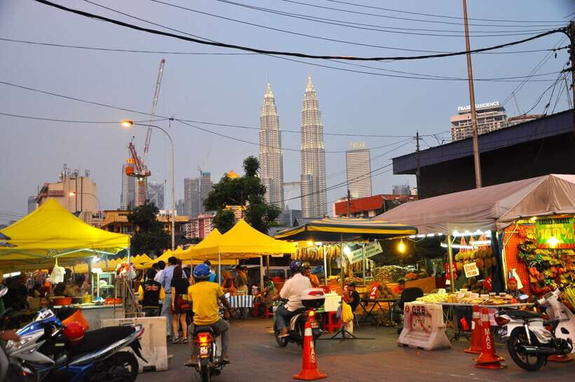 Kuala Lumpur: Half Day Local Food Walking Tour - River of Life to Masjid Jamek: seeing the city through food habits