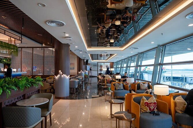 Kuala Lumpur International Airport (KUL) T1 /T2 VIP Lounge Access - The buffet reality: unlimited food, but plan for your diet