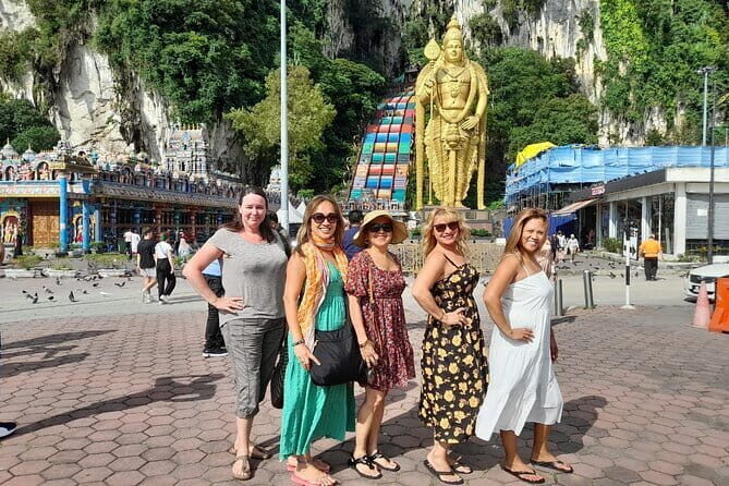 Kuala Lumpur International Airport Layover Tour - The heritage run: National Palace, National Mosque, Merdeka Square, and more