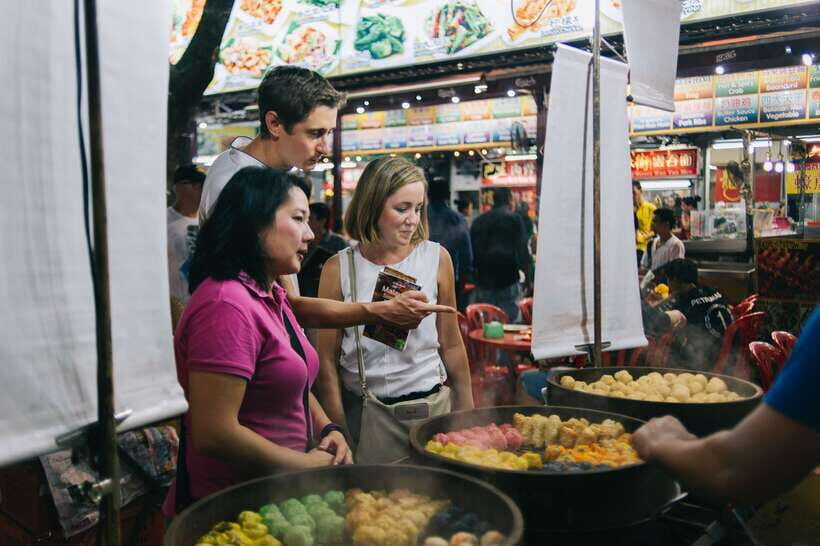 Kuala Lumpur: Local Street Food Night Tour - What to wear and how to enjoy it without stress