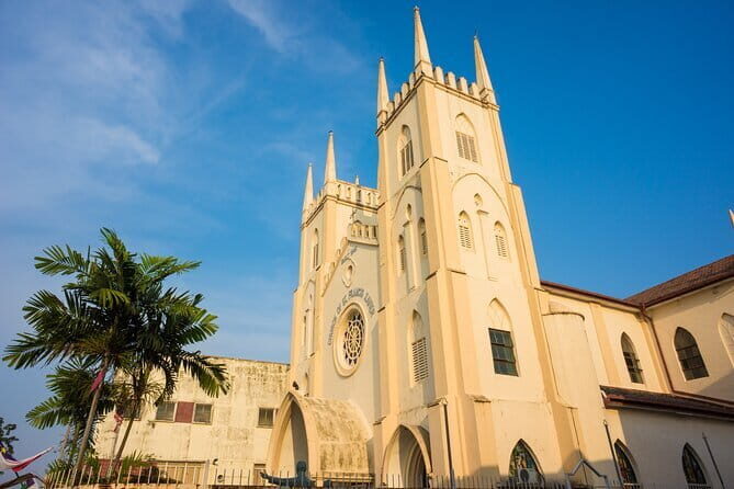 Kuala Lumpur Malacca River Cruise and Historical Tour with Lunch - Peranakan lunch in the middle of the day (and what to watch for)