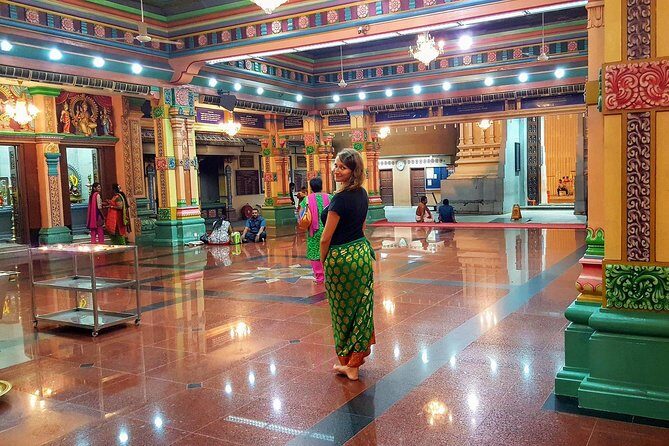 Kuala Lumpur Night Tour - Thean Hou Temple and the Chinese sea-goddess stop