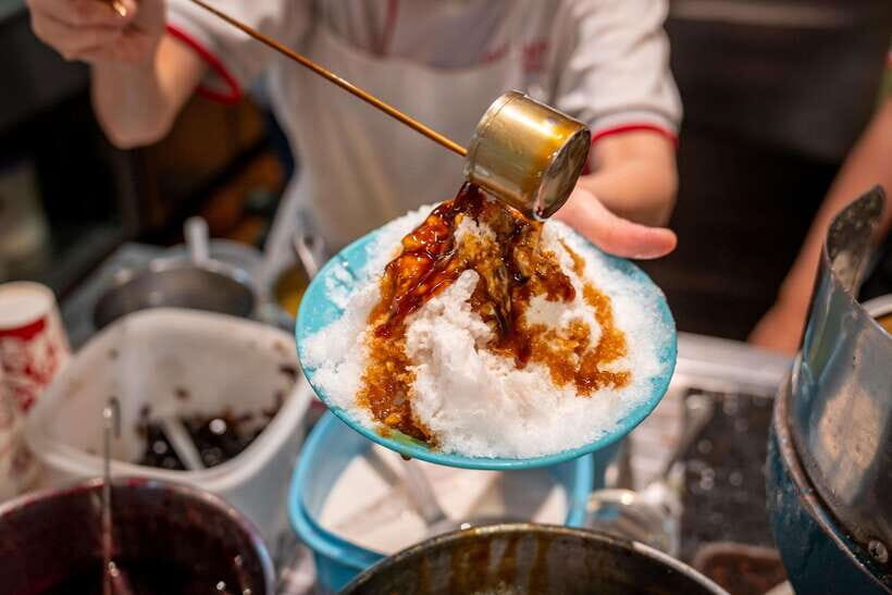 Kuala Lumpur: Nightlife Street Food Tour with 6 Tastings - Key things you’ll notice on this KL night tour