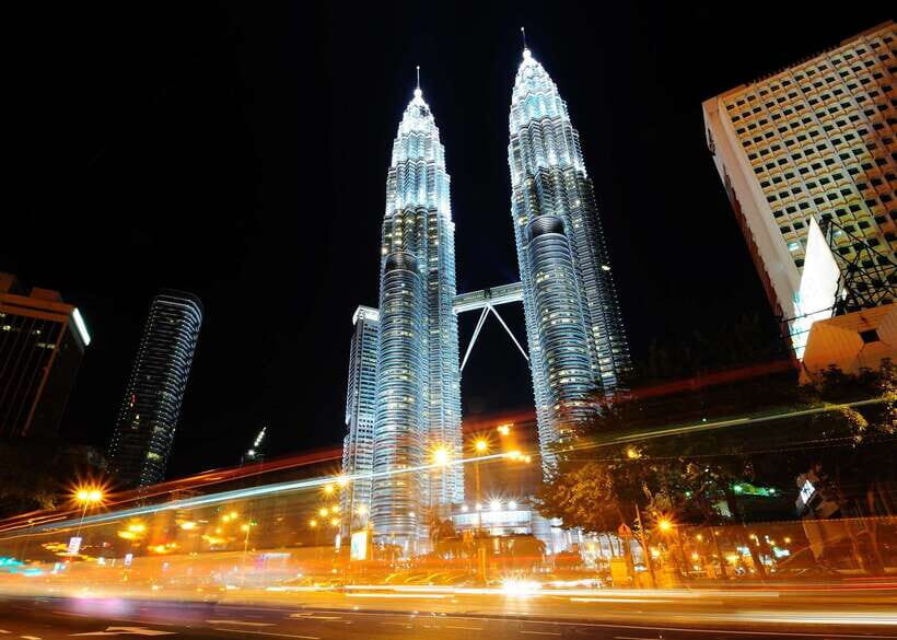 Kuala Lumpur Petronas Towers e-Tickets - Petronas Twin Towers from the top: what this 1-hour slot really buys you
