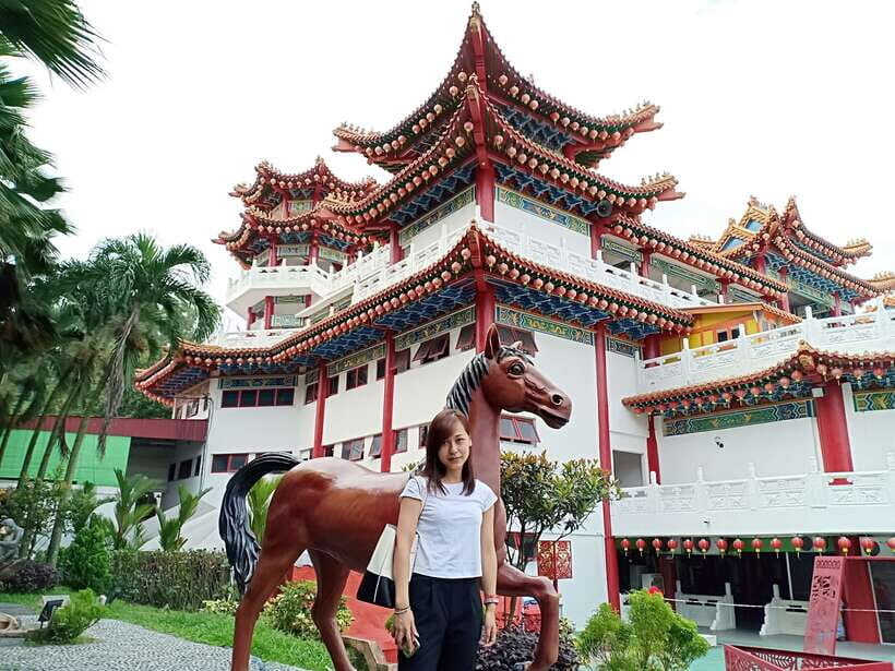 Kuala Lumpur: Private Batu Cave, National Mosque Tour, Lunch - Religious etiquette that will keep you out of trouble
