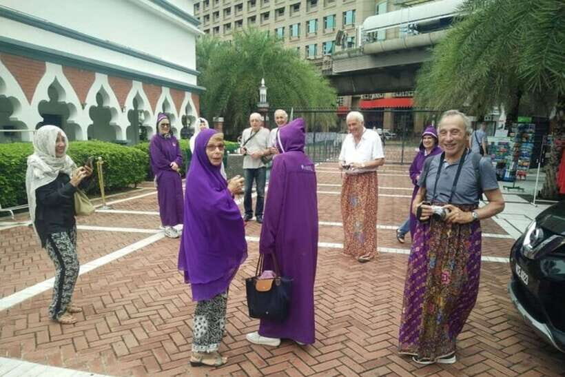 Kuala Lumpur: Private custom walking tour with a local guide - Your Private Walking Tour Route: You Set the Priorities