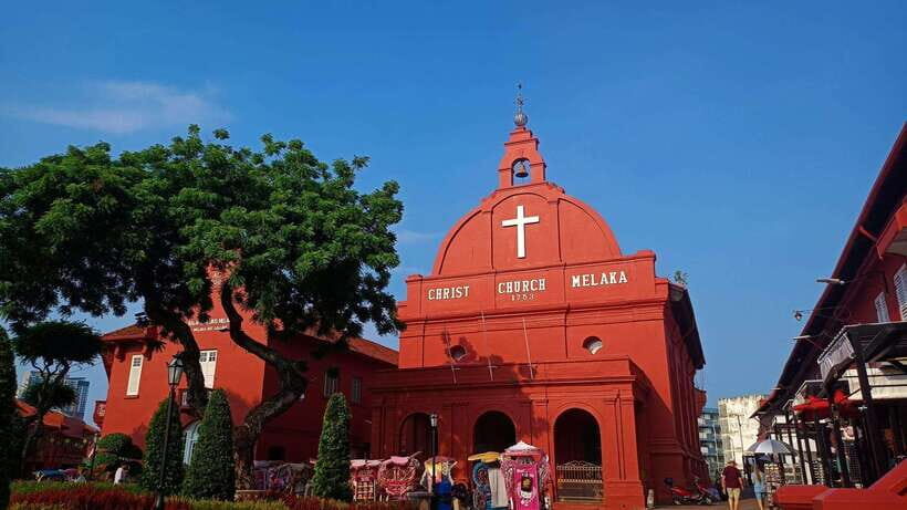 Kuala Lumpur: Private Malacca Night Tour w/Cruise & Trishaw - Jonker Street Chinatown: plan for street food and photo hunting