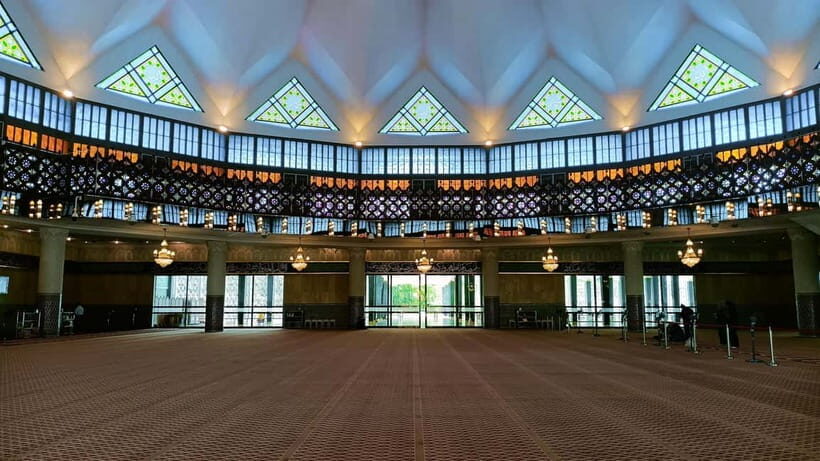 Kuala Lumpur, Putrajaya & Batu Caves Private Tour - National Mosque of Malaysia: Modern Architecture and Clear Photo Angles