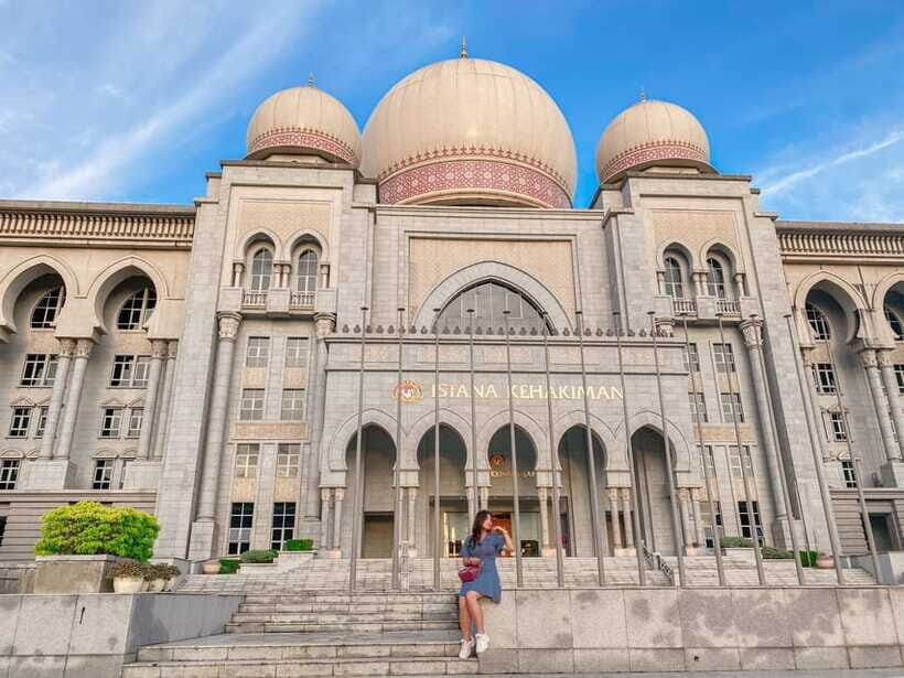 Kuala Lumpur: Putrajaya Tour Half Day Tour [Shared/Private] - Putra Mosque (the Pink Mosque): dress code and photo rules that matter