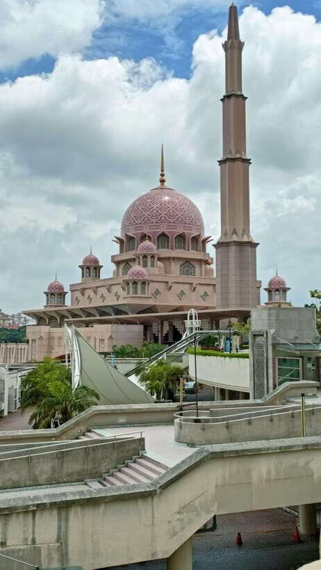 Kuala Lumpur: Putrajaya Tour with Hotel Pickup - From Kuala Lumpur to Putrajaya: the ride that shapes your whole day