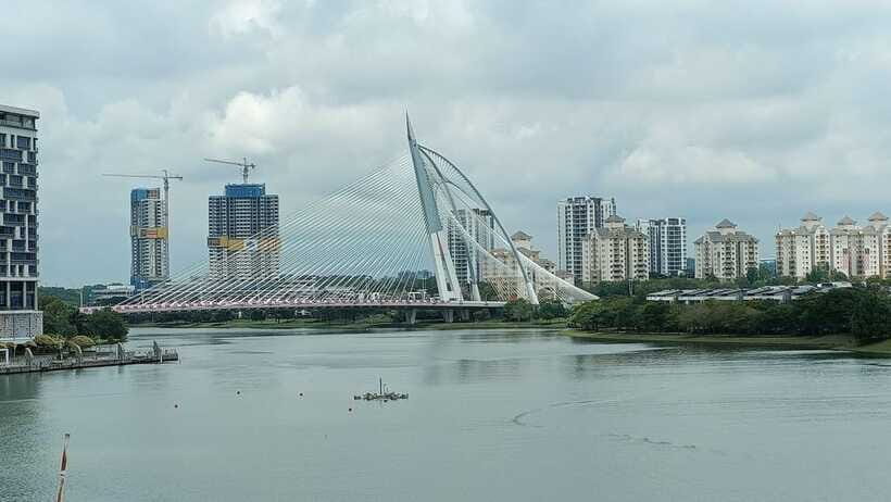 Kuala Lumpur: Putrajaya Tour with Hotel Pickup - How to handle the hot-weather reality (and avoid the common annoyances)